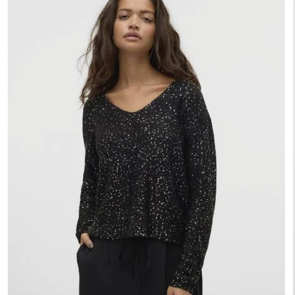 Vero Moda Eilani V-Neck Sparkle Pullover Cropped Sweater
